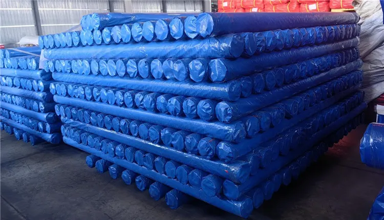 Blue Pe Tarpaulin volumine est pro durabile praesidium.