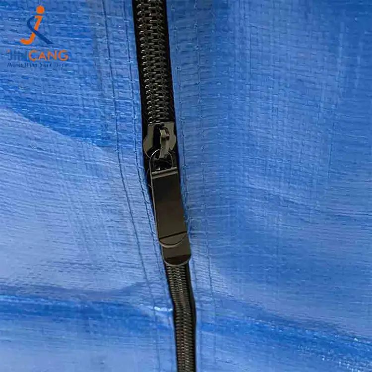 Gravis officium repono sacculos